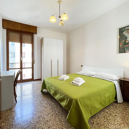 Casa Gramsci - Affitti Brevi Italia Hotel Модена Екстериор снимка