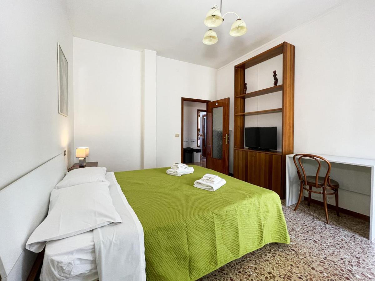 Casa Gramsci - Affitti Brevi Italia Hotel Модена Екстериор снимка