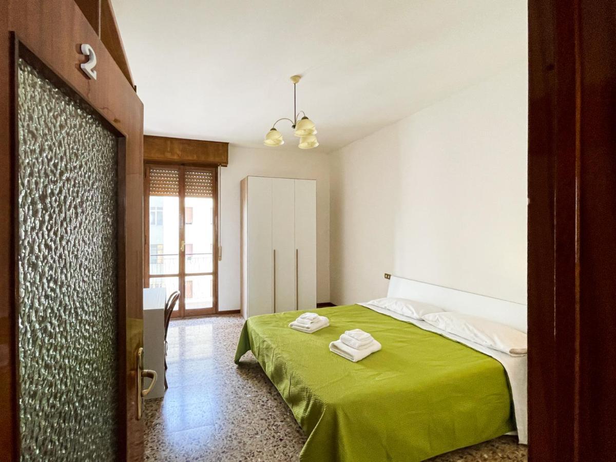 Casa Gramsci - Affitti Brevi Italia Hotel Модена Екстериор снимка