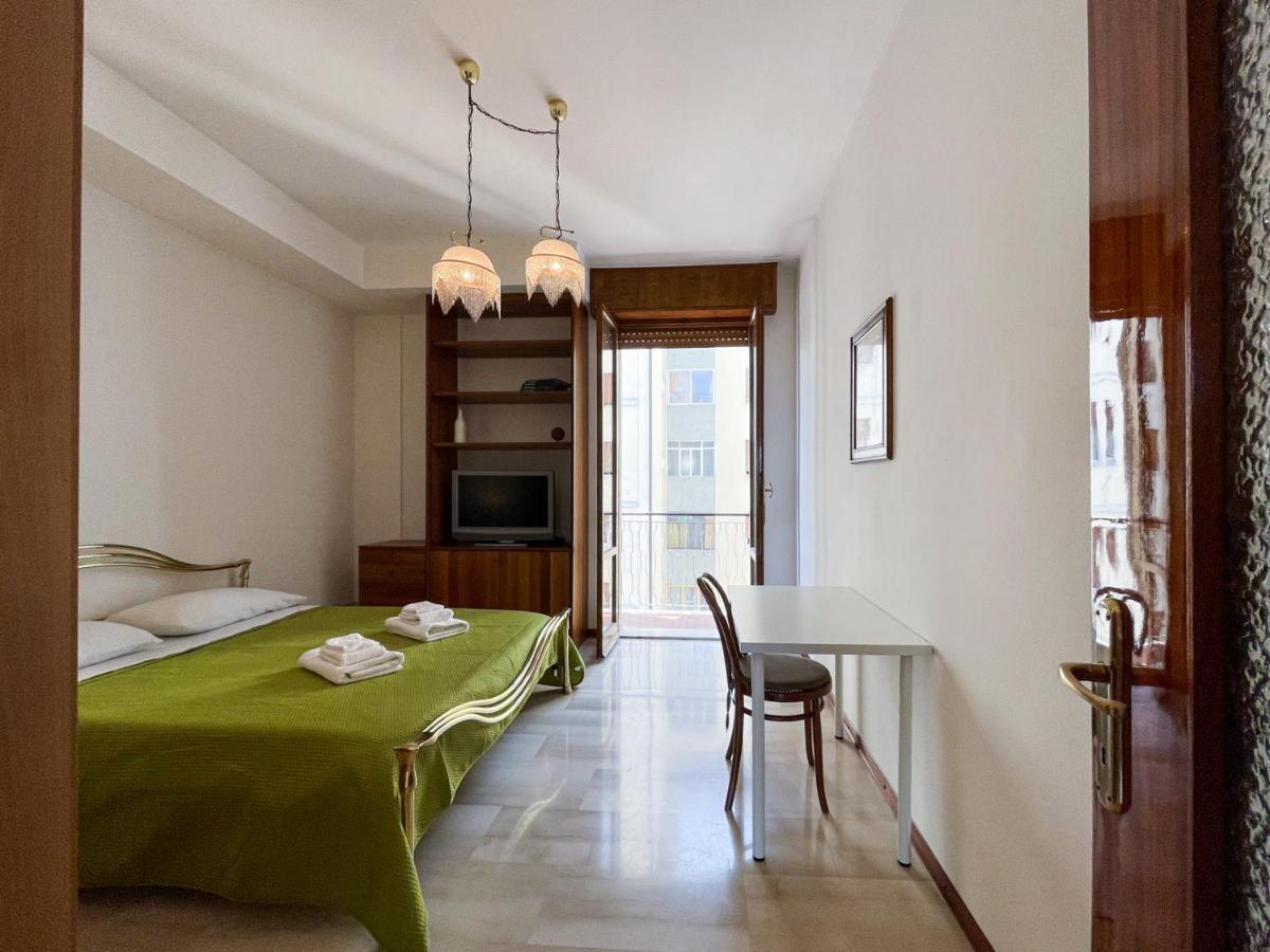Casa Gramsci - Affitti Brevi Italia Hotel Модена Екстериор снимка