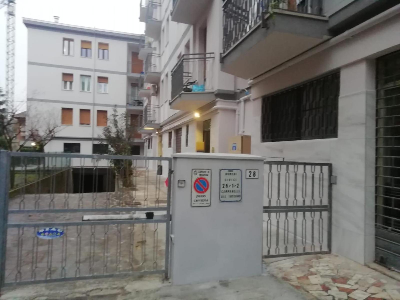 Casa Gramsci - Affitti Brevi Italia Hotel Модена Екстериор снимка